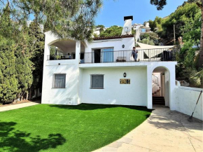 8002 - LOS TORRINOS 50, CASA AISLADA DE TODO RUIDO, CON FANTÁSTICA VISTA AL MAR, GRAN TERRENO DE 100m2 CON BARBACOA, RODEADA DE VEGETACIÓN, INTIMIDAD ASEGURADA. 2 GARAJES. - ES-258-91